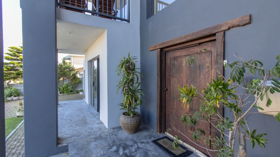 6 Bedroom Property for Sale in Franskraal Western Cape